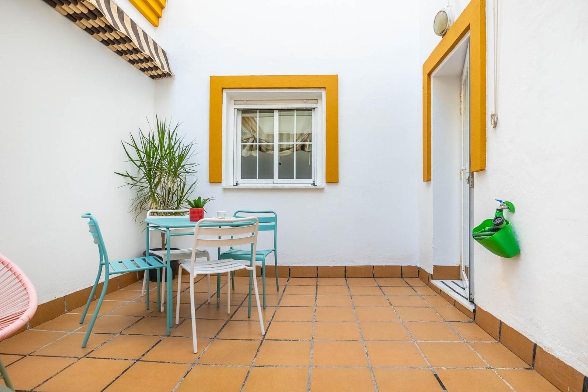Piso Con Patio Privado Y Parking Nervion Sevilla Exterior foto
